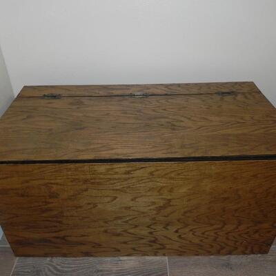 LOT 34 WOOD BOX