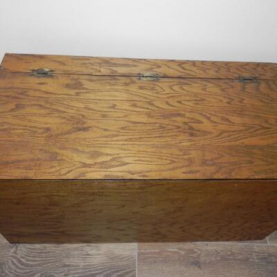 LOT 34 WOOD BOX