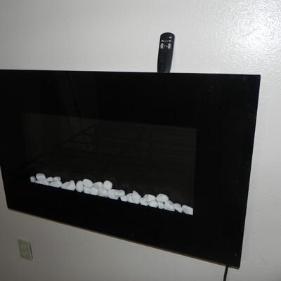 LOT 14 ELECTRIC FIREPLACE WITH REMOTE