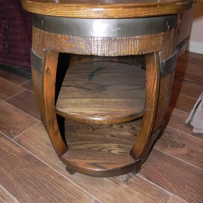 LOT 35 WOOD BARREL STAND