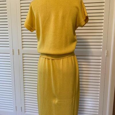 Lot 192 St. John Knit 2pc Set by Marie Gray Yellow Size 8