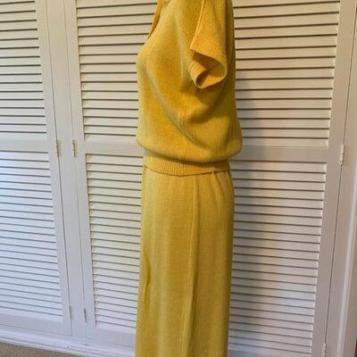 Lot 192 St. John Knit 2pc Set by Marie Gray Yellow Size 8