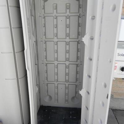 LOT 46 RUBBERMAID STORAGE CABINET