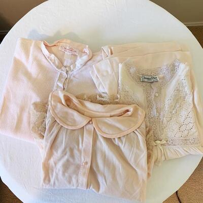 Lot 196 Lux Sleep Ware Dior Oscar De La Renta Pajama Night Gown Lounge Top