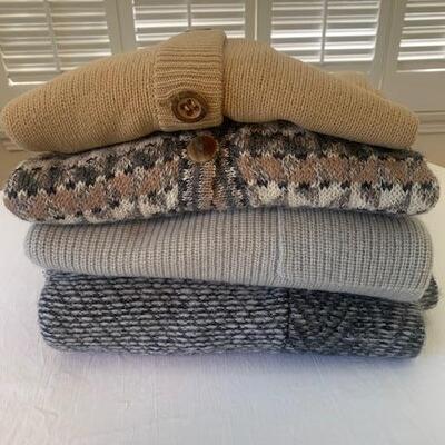 Lot 199 Group 4 Sweaters Assorted Styles & Sizes Pullover Button Front Alpaca Magnin Joie Hadley