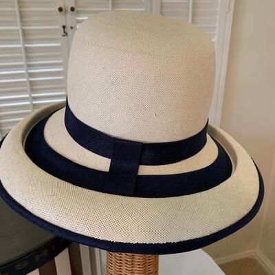 Lot 203 Vintage White & Navy Hat w/Box Bullock's Wilshire