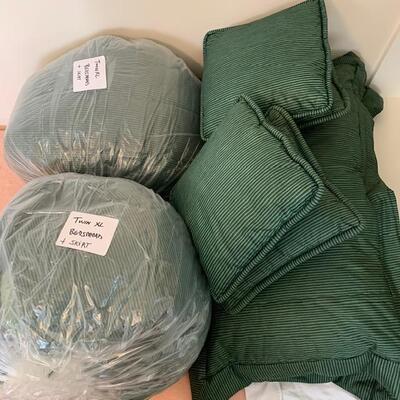 Lot 228 Group Green Bedding Twin Decorator Pillows Bedspread & Skirt