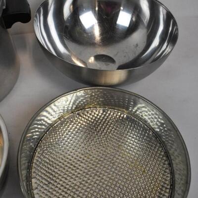 9 pc Kitchen: Mixing Bowls, Spring Form Pan, Canning Pot