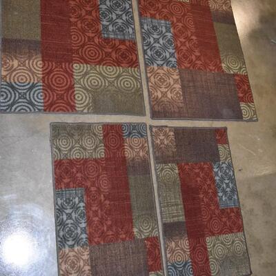 4 pc Floor Rug Set. Very Clean, appear unused: 30x43, 20x59, 53x20