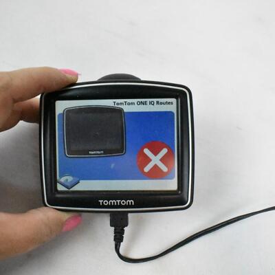 Tomtom GPS with Charger. See photos for Error. 3.5