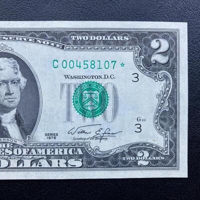 Rare 1976 $2 dollar federal STAR note bill uncirculated. Lot A28
