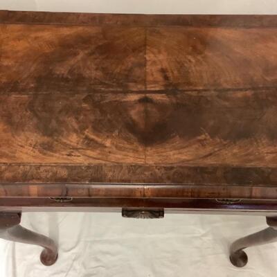 D1176 Antique Single Drawer Stand with Shell Motif