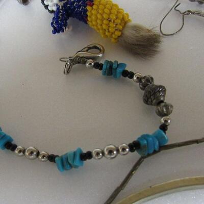 Lot of Western and Native American Themed Jewerly. Read Description 