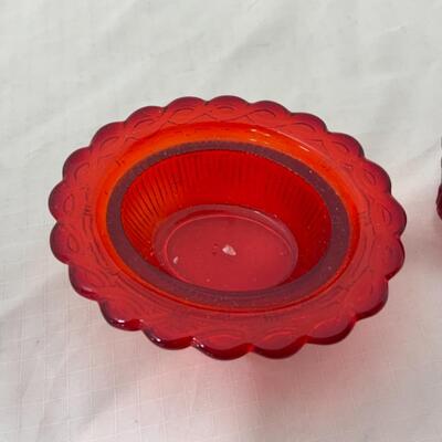 [122] VINTAGE | Covered Cat on Basket | Ruby Glass | Salt Dip | Cellar