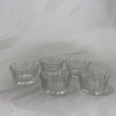 [130] VINTAGE | Five Matching Salt Dips | Cellar