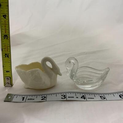[131] VINTAGE | Two Swan Salt Dips | Cellar | Lenox