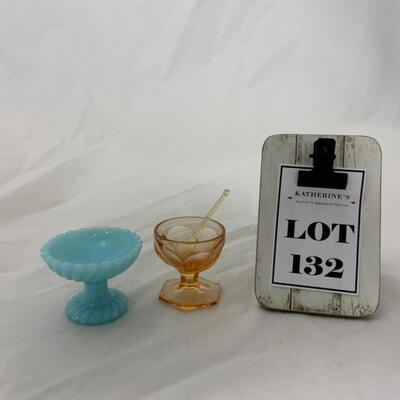 [132] VINTAGE | Footed Salt Dips | Cellar | Blue | Amber