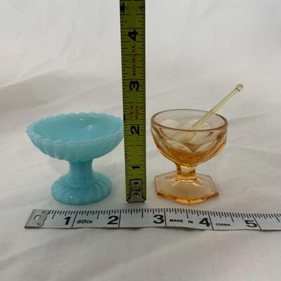 [132] VINTAGE | Footed Salt Dips | Cellar | Blue | Amber