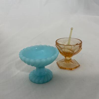 [132] VINTAGE | Footed Salt Dips | Cellar | Blue | Amber
