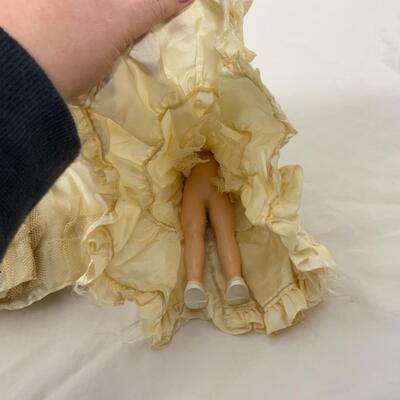 [146] VINTAGE | Always a Bride... | Two Dolls