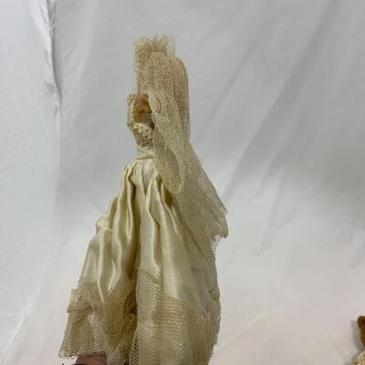 [146] VINTAGE | Always a Bride... | Two Dolls