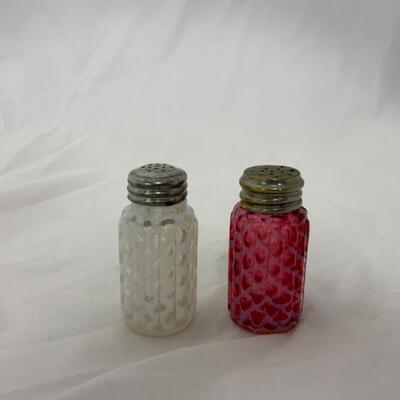 [147] VINTAGE | White and Cranberry Salt and Pepper Set | Open Lattice