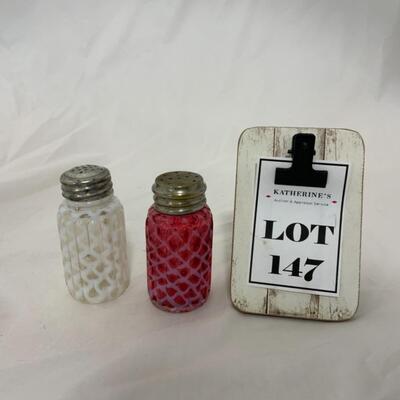 [147] VINTAGE | White and Cranberry Salt and Pepper Set | Open Lattice