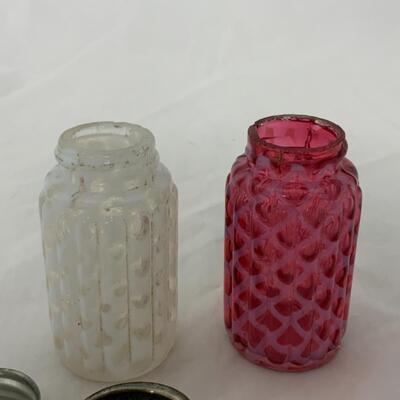 [147] VINTAGE | White and Cranberry Salt and Pepper Set | Open Lattice