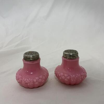 [150] ANTIQUE | Cased Glass | Pink Salt & Pepper Shakers