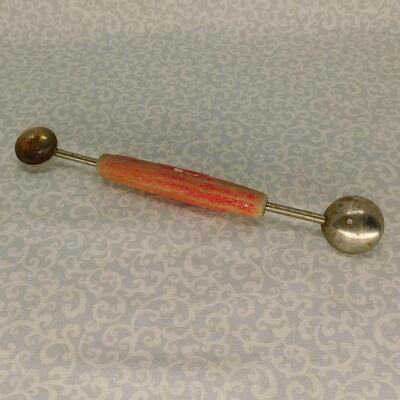 Vintage Melon Baller with 2 Sizes, Chippy Red and White Handle