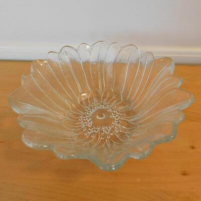 Vintage Sunflower Indiana Glass Serving Bowl