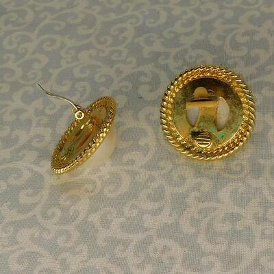 Vintage Round Faux Pearl with Gold Rope Design Around Clip On Earrings