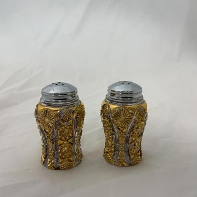 [157] VINTAGE | Gold | Pressed Glass Salt & Pepper Shakers
