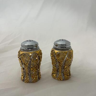[157] VINTAGE | Gold | Pressed Glass Salt & Pepper Shakers