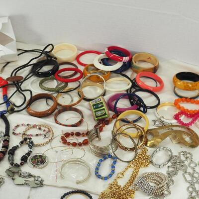 Lot 70 Costume Jewelry braceleys, bangles and necklaces