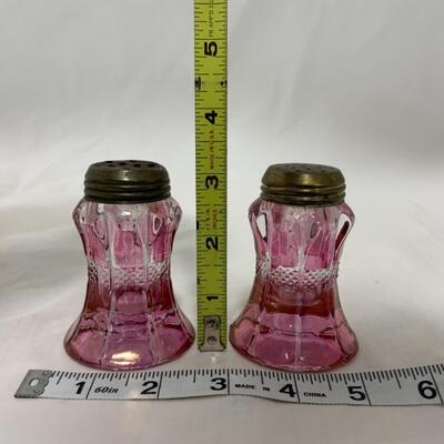 [161] ANTIQUE | Cranberry Stained | Concave Salt & Pepper Shakers