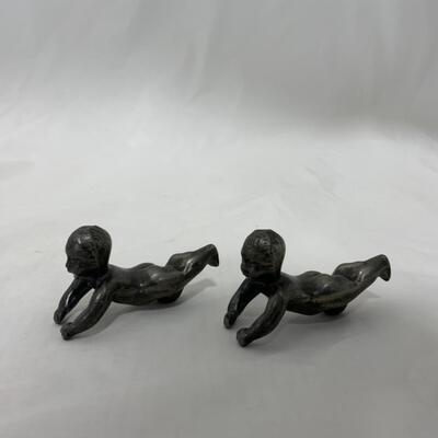 [162] VINTAGE | Cast Pewter | Heavy Baby Knife Rests
