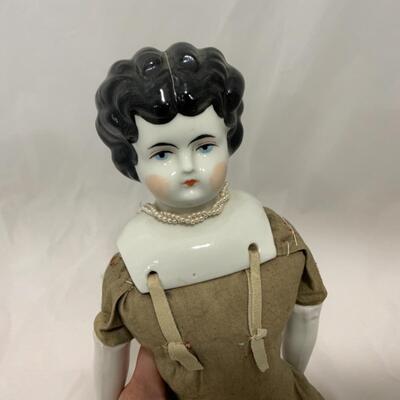 [166] VINTAGE | Black Haired Beauty | Ceramic Doll | Nice Construction