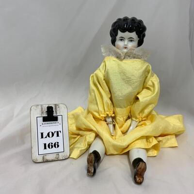 [166] VINTAGE | Black Haired Beauty | Ceramic Doll | Nice Construction