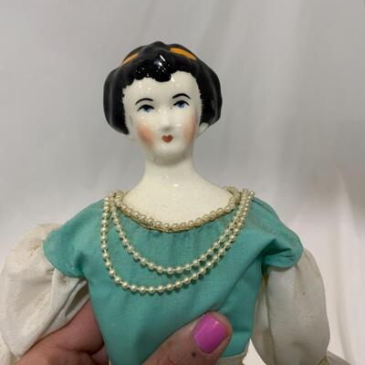 [170] VINTAGE | Ceramic Doll | Nice Features!