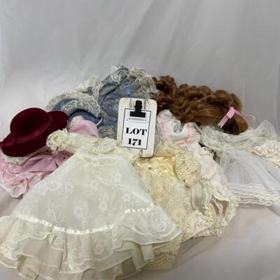 [171] Lot of Doll Accessories | Dresses | Wig