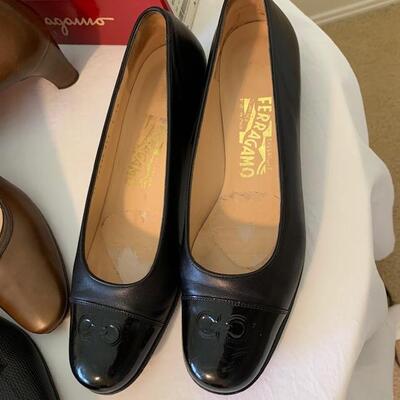 Lot 217  Vintage Salvatore Ferragamo 5 Pairs Heels & Low Heels  9 AAA