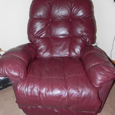 LOT 47  LEATHER RECLINER