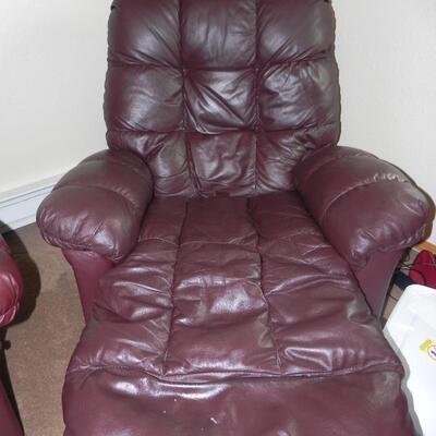 LOT 47  LEATHER RECLINER