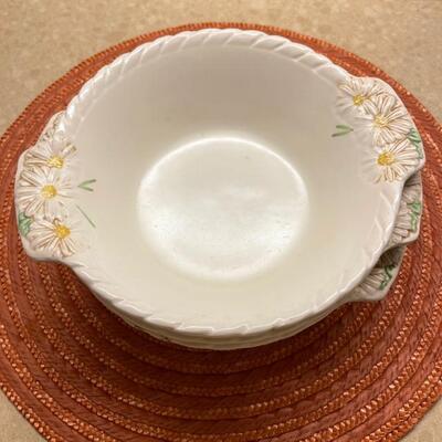 Lot 236 Metlox 10 Sculptured Daisy Bowls With Handles