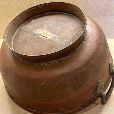Lot 283 Large Rustic Copper Bowl w/ Handles
