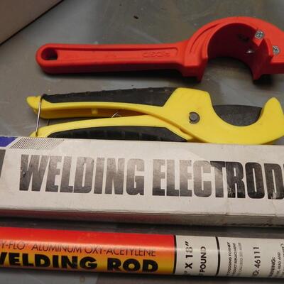 LOT 79 WELDER ITEMS