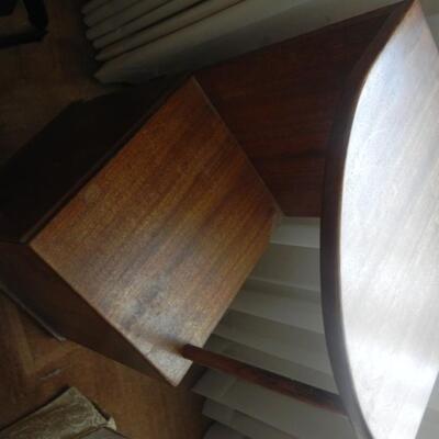 LOT 84  WALL SHELF & VINTAGE END TABLE