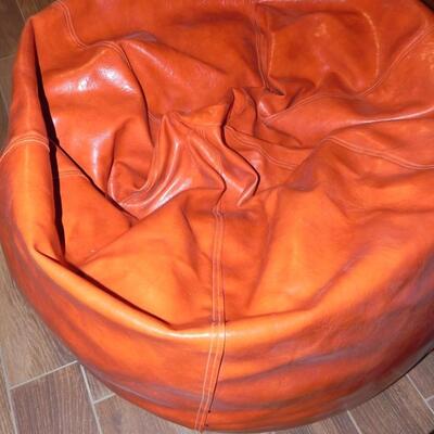 LOT 96 BEANBAG CHAIR & FITNESS