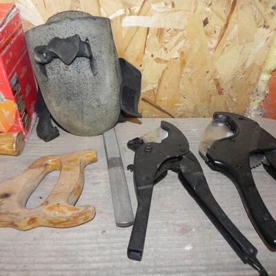 LOT 99 GARAGE ITEMS